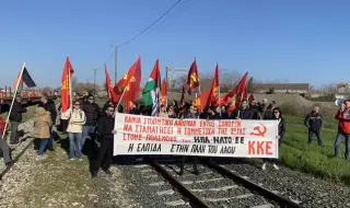Гръцките комунисти спират влак с американски танкове за България (ВИДЕО)
