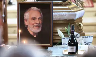 Народният театър почита Асен Шопов утре вечер с „Коварство и любов“