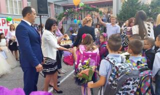 Нови пейки в парковете на Пловдив