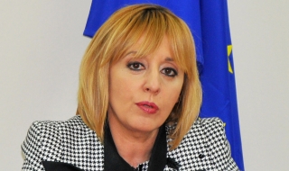 Манолова също може да сезира КС за Изборния кодекс