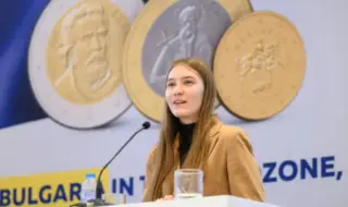 Момиче от Софийската математическа гимназия ще учи финанси в колежа на Илон Мъск и Доналд Тръмп