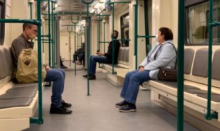 Мотриса от софийското метро заседна в тунел след спиране на захранването