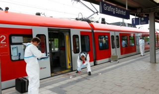 Кървава атака на гара близо до Мюнхен