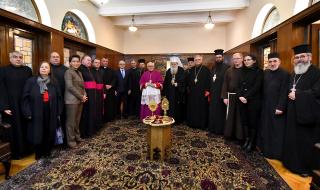 Патриарх Неофит получи мощите на Свети Климент Папа Римски и Свети Потит