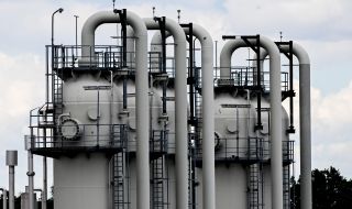 Politico: ЕК сериозно обмисля ограничаване на цената на руския газ