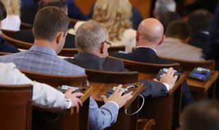 Парламентът започва обсъждания на проектозакони по Плана за възстановяване