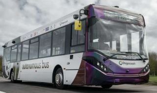В Шотландия вече тестват автономни автобуси по улиците