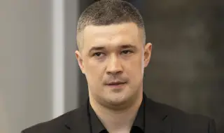 Политическа криза разтърси Украйна заради уволнението на министъра на отбраната