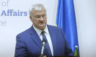 Украинският външен министър: Русия е убийствена военна машина, която Украйна удържа