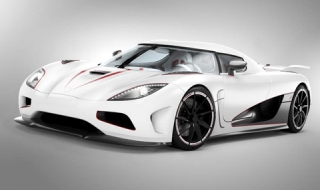 Koenigsegg най-сетне пребори Bugatti