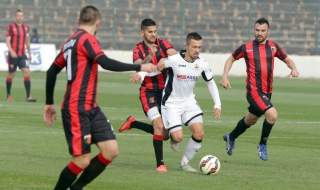 Славия нанесе трета поредна загуба на Локомотив (Пловдив)