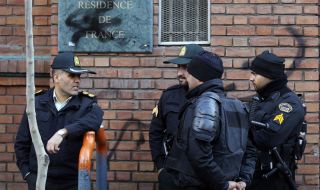 Германия експулсира двама служители на иранското посолство