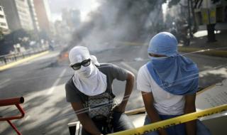 Кървави сблъсъци на изборите във Венецуела