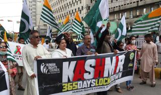 Хиляди протестираха в Пакистан заради Кашмир