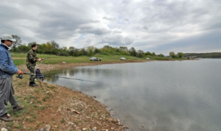 От днес до 23 май: риболовът забранен