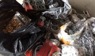 Заловиха рекордно количество контрабандни стоки в лек автомобил