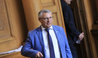 Шаламанов: Няма сблъсък между премиера и военния министър
