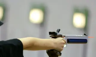 България с европейска титла в отборната надпревара на 10 м пистолет