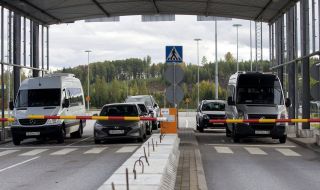 Латвия не пуска коли с руски номера през границата с Беларус и Русия