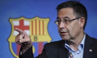 Бартомеу захапа Лапорта: Предаде интересите на Барселона