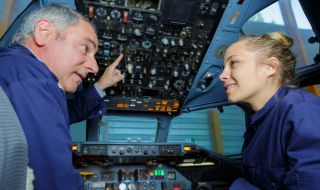 Гърция откри международен център за обучение на пилоти