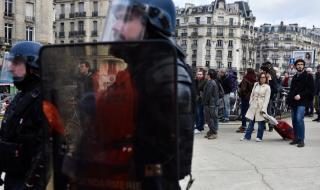 Хаосът във Франция продължава