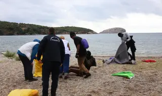 Мигранти са загинали при корабокрушение край гръцкия остров Лесбос