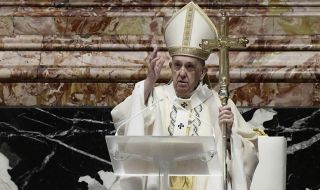 Папата е дарил $350 000 по време на историческото си посещение в Ирак