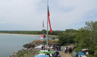 Българското знаме се вее на 25- метров пилон от Резово