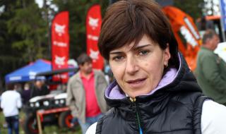 Екатерина Дафовска подала оставка, уморила се е от интриги