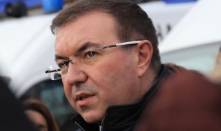 Здравният министър: Ваксините пътуват, идват на 25-и или 26-и декември