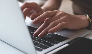 Само 36% от българите използват електронни административни услуги