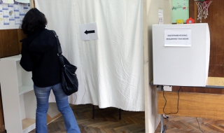 Социолози: Избирателната активност към 16 часа е 35%