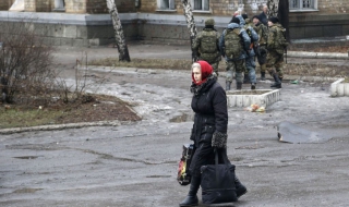 Снаряд удари болница в Донецк, има жертви