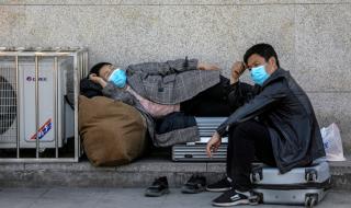 Китай започва да изпробва ваксини върху хора
