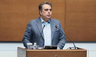 Искри в парламента: Румен Радев и Асен Василев в остър сблъсък по темата "бюджет"