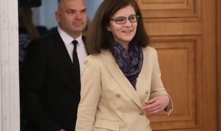 Фалстарт: Външната комисия отложи заседанието за френското предложение за РСМ и България