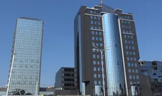 Демонтираха покрива на хотел "Марица"