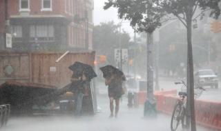 4 жертви на тропическа буря в САЩ, 3 млн. души са без ток