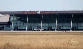 Държавата загуби перона на ключово летище