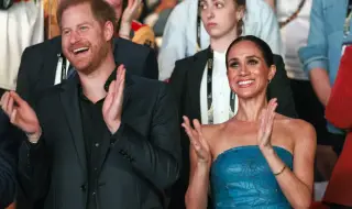 Хванаха Хари и Меган в гаф на коледната им картичка (СНИМКА)