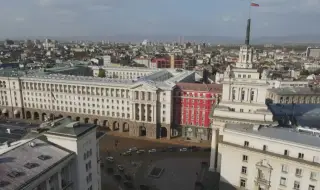 Новият служебен кабинет влиза в длъжност