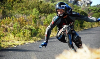 Рекорд за скорост с електрически скейтборд