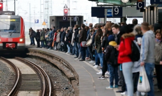 Стачка заплашва да парализира жп транспорта в Германия