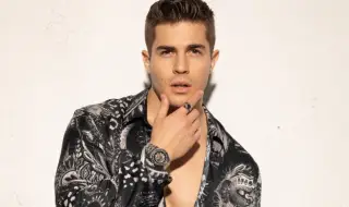 Иво Аръков обикаля на европейското си турне със скъпи маркови дрехи (СНИМКИ)