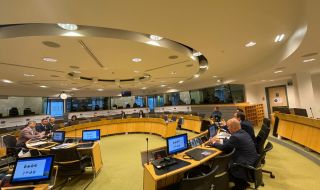 Еврокомисар: Финансирането на обществените медии трябва да е прозрачно и да не се използва за натиск