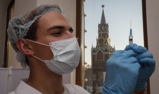 Ваксинационен туризъм: защо много руснаци търсят западни ваксини