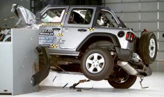 Jeep Wrangler се преобърна в краш тест (ВИДЕО)
