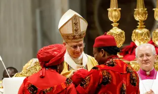 Папата на Коледа: Да откажеш помощ на бедни и непознати е отхвърляне на Бог