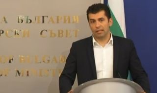 Петков след срещата с Вархеи: Имаме три изисквания, за да има прогрес по темата Северна Македония 